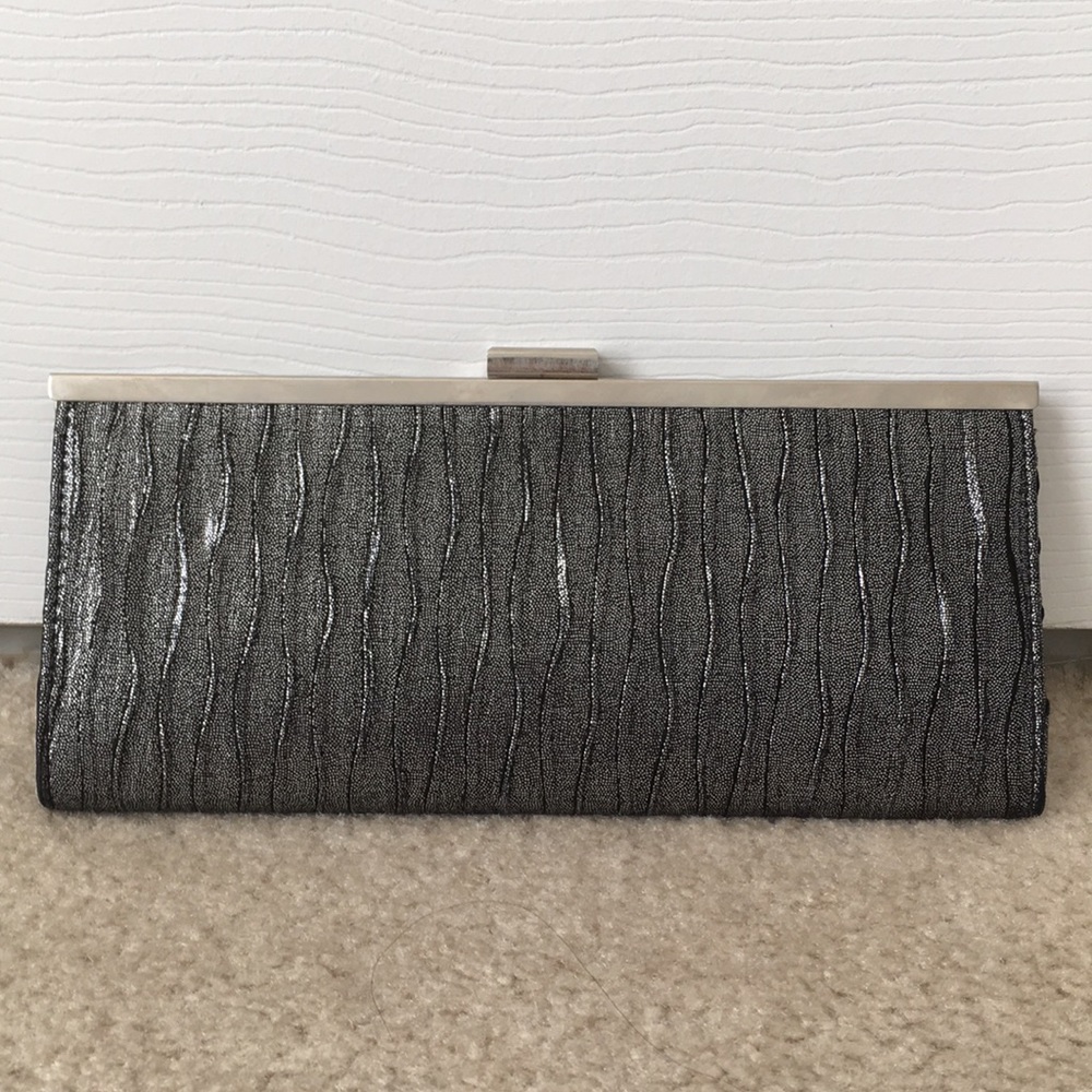 Gray metallic clutch